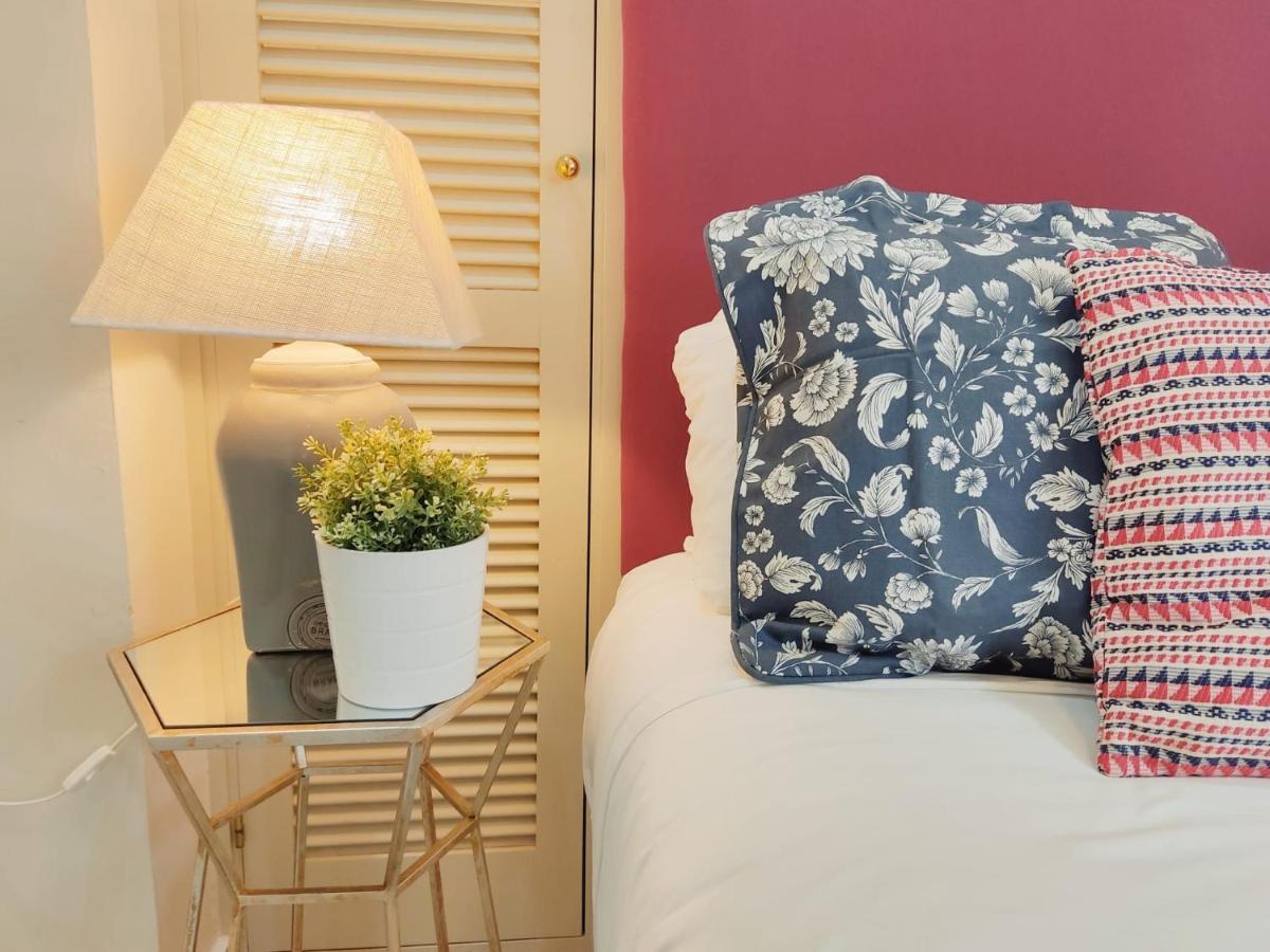 Homeyseville-Bright Apartment At Santa Cruz 4 Pax, Parking Optional 외부 사진