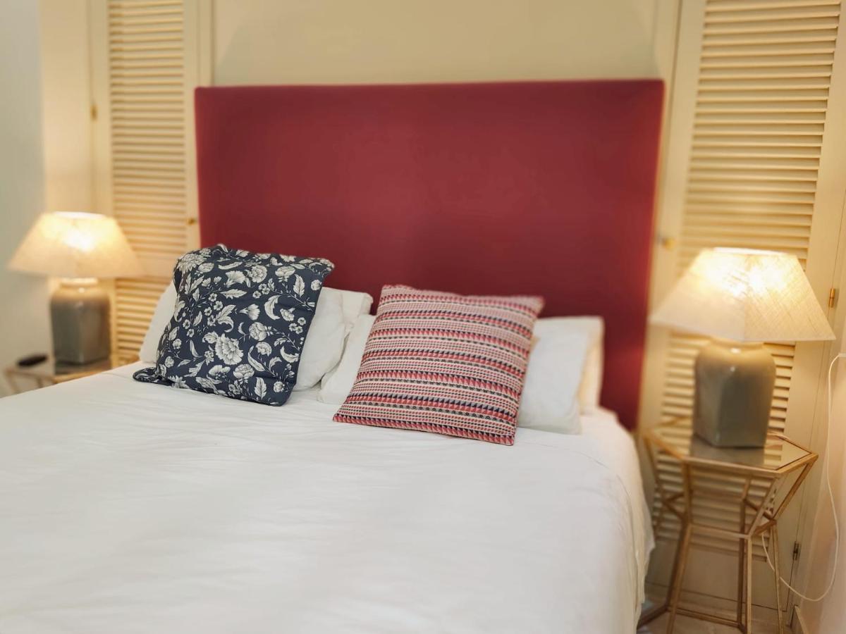 Homeyseville-Bright Apartment At Santa Cruz 4 Pax, Parking Optional 외부 사진